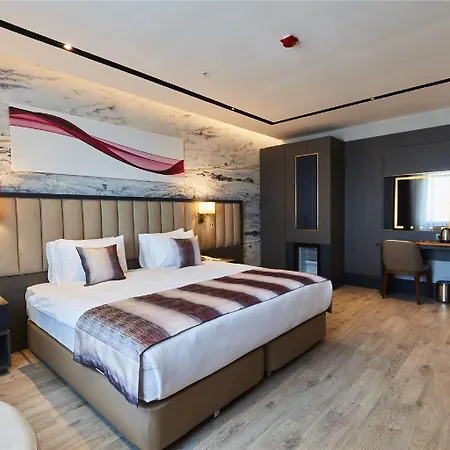 Ramada By Wyndham Umraniye Hotel *